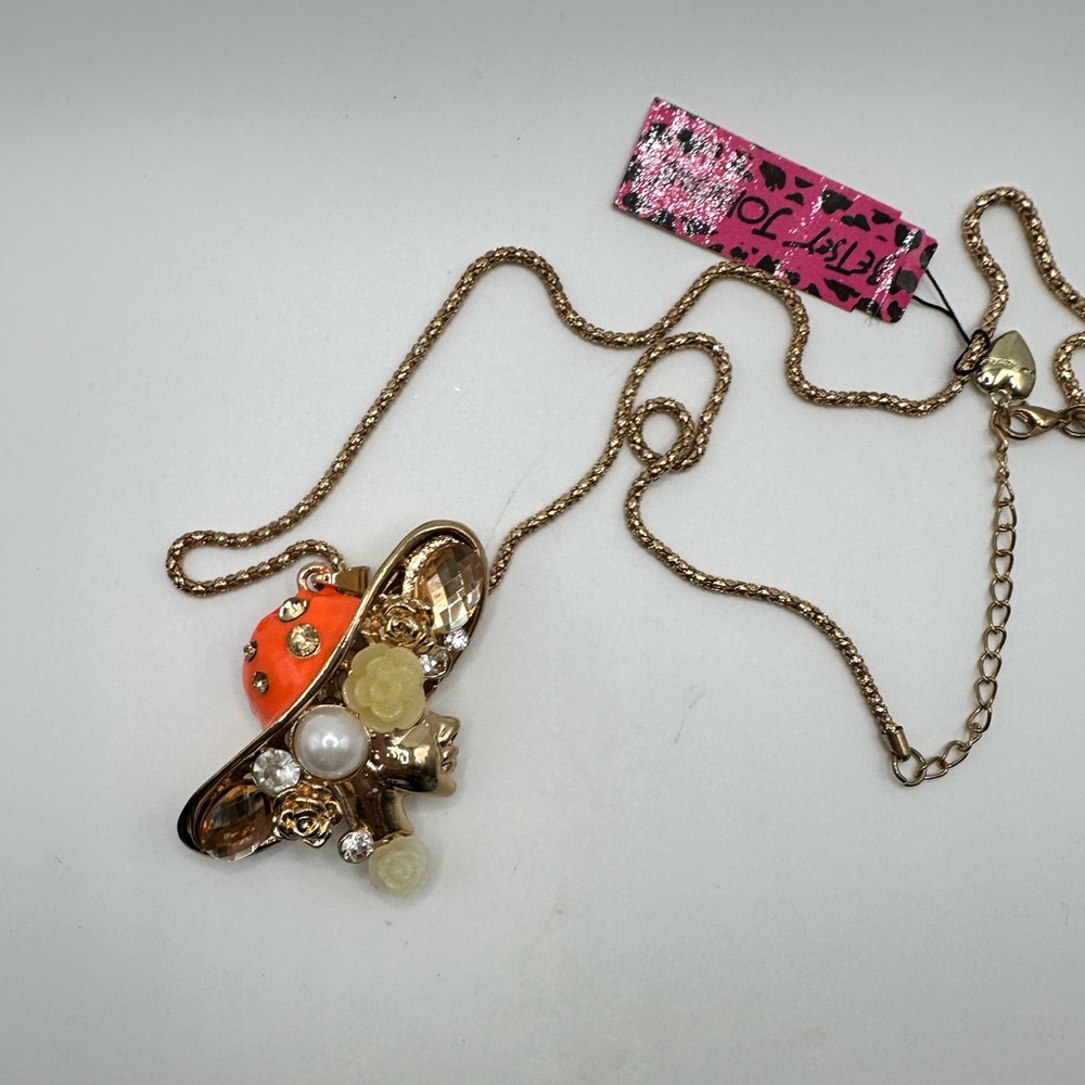 NWT Betsey Johnson Woman’s Head Necklace In Gold